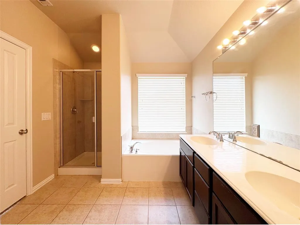 1809 Sparrow Lane