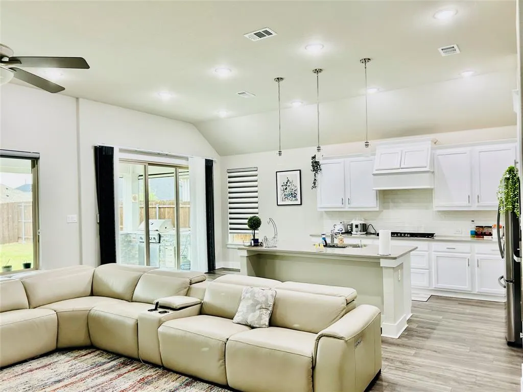 1232 Xeresa Drive