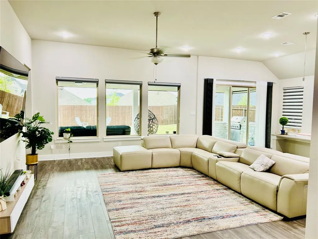 1232 Xeresa Drive