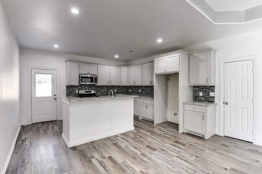 1639 Adelaide Drive