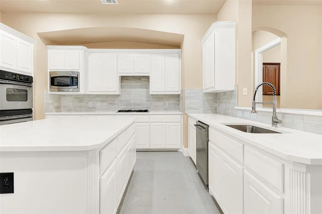 15470 Forest Haven Lane