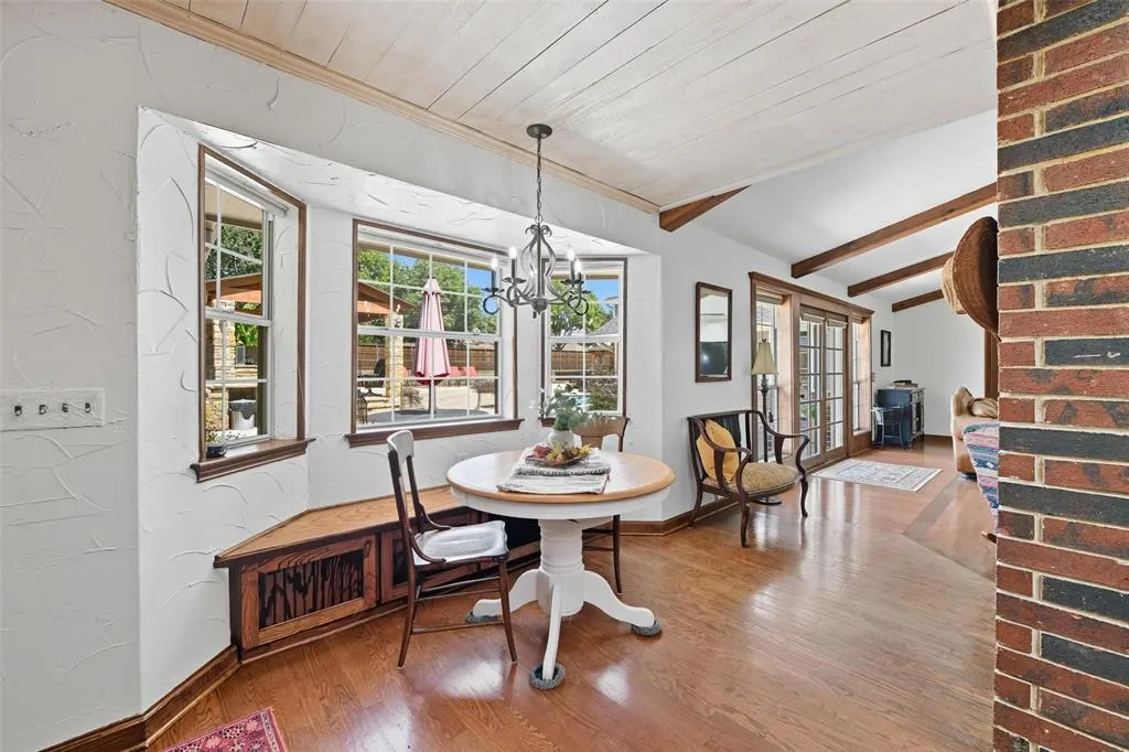 8479 Fair Oaks