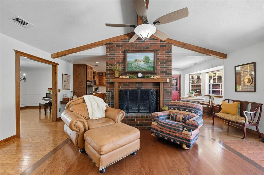 8479 Fair Oaks