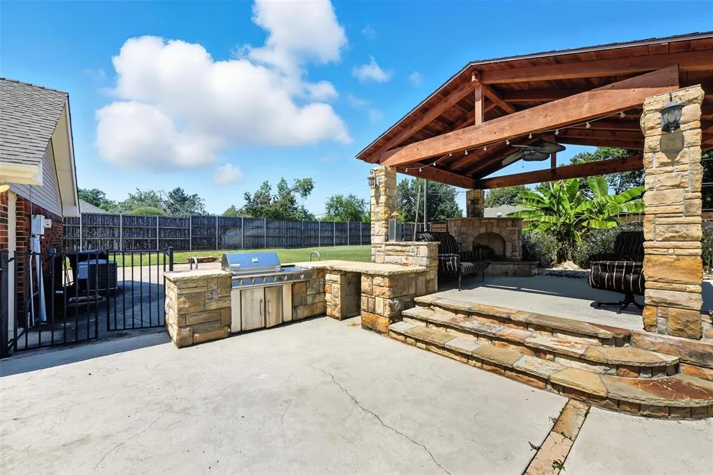 8479 Fair Oaks