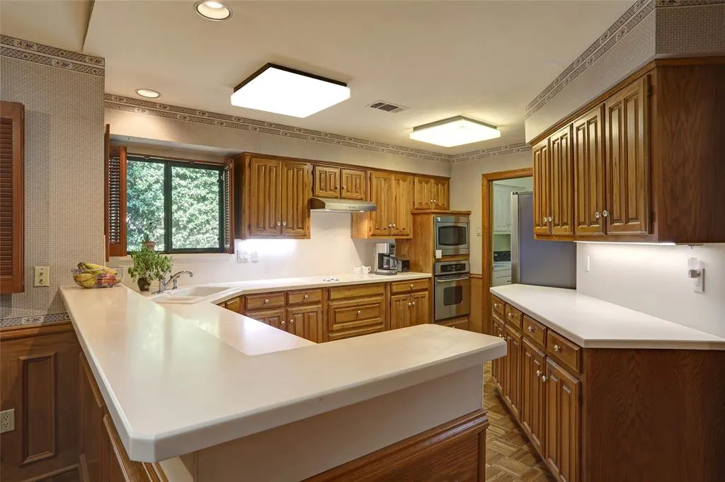 6010 Steamboat Drive