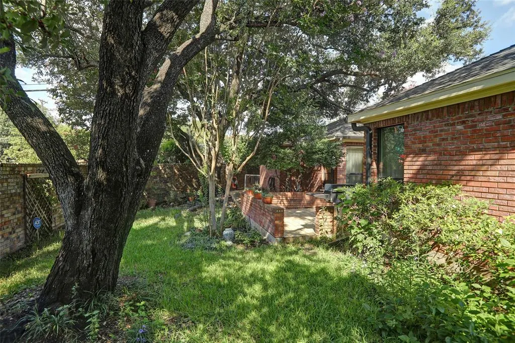6010 Steamboat Drive