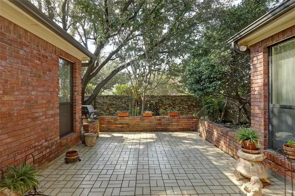 6010 Steamboat Drive
