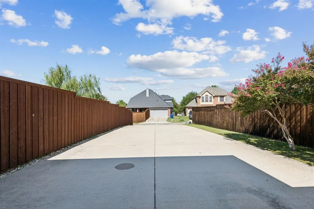 11001 Walden Court