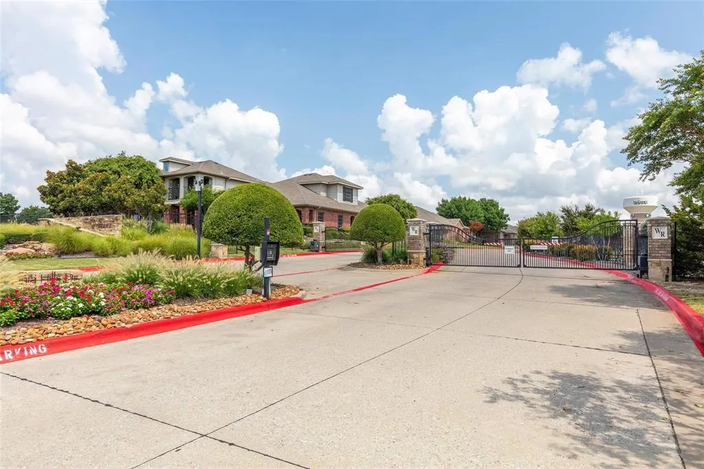 575 S Virginia Hills Drive, #105