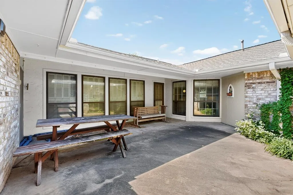 2417 Parkhaven Drive