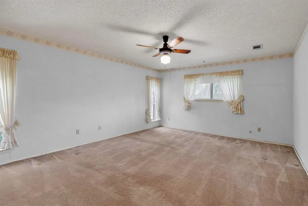 2417 Parkhaven Drive