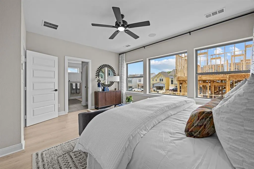 9141 Amilie Vue Lane