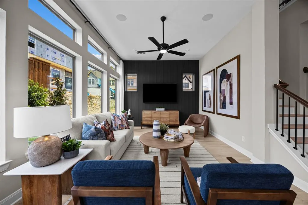 9141 Amilie Vue Lane