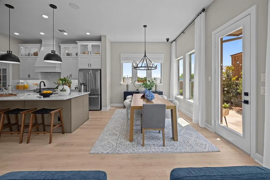 9141 Amilie Vue Lane