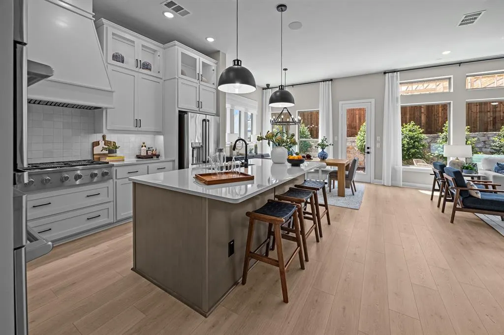 9141 Amilie Vue Lane