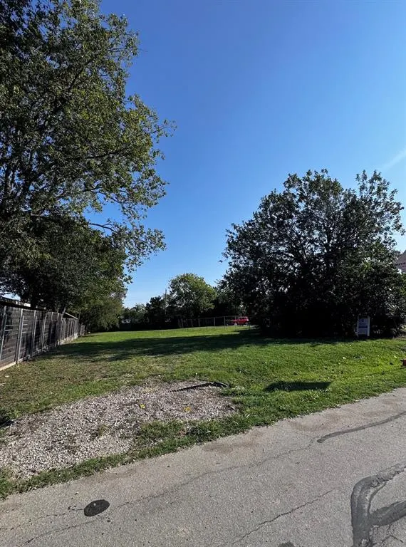 6868 pecan street