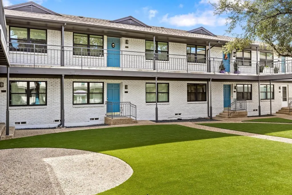 3925 Inwood Road, #1017