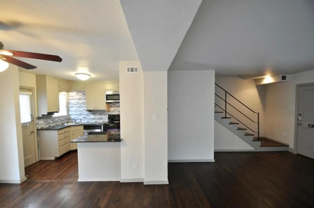 6015 Reiger Avenue, #6023