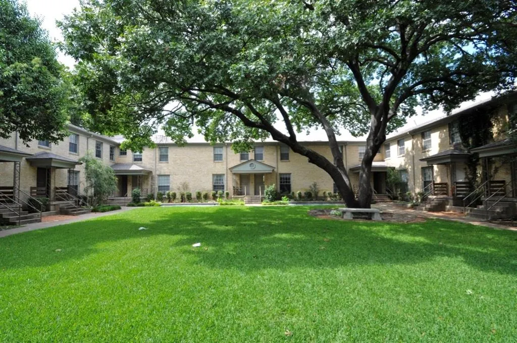 6015 Reiger Avenue, #6023