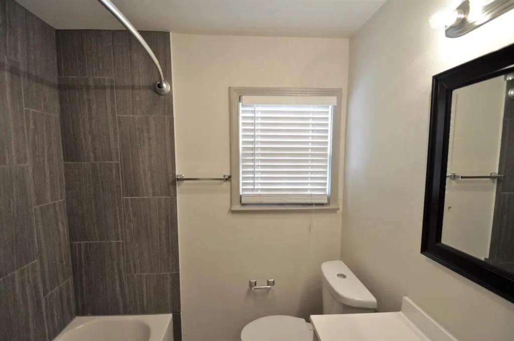 6015 Reiger Avenue, #6023