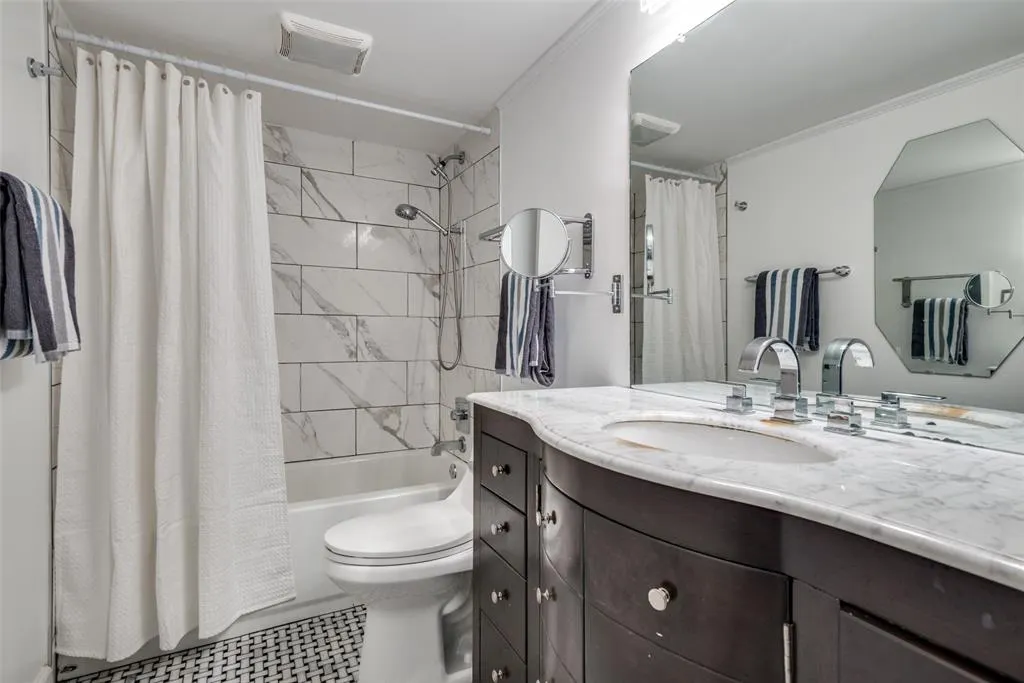 4317 Hartford Street, #112