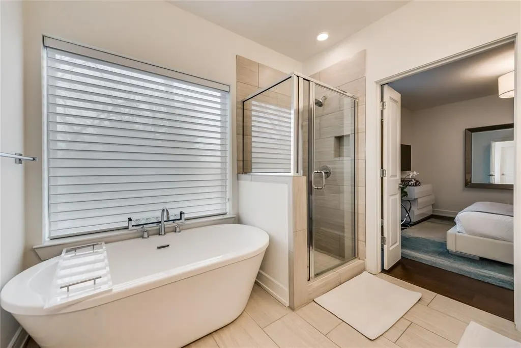 5714 Mccommas Boulevard, #105