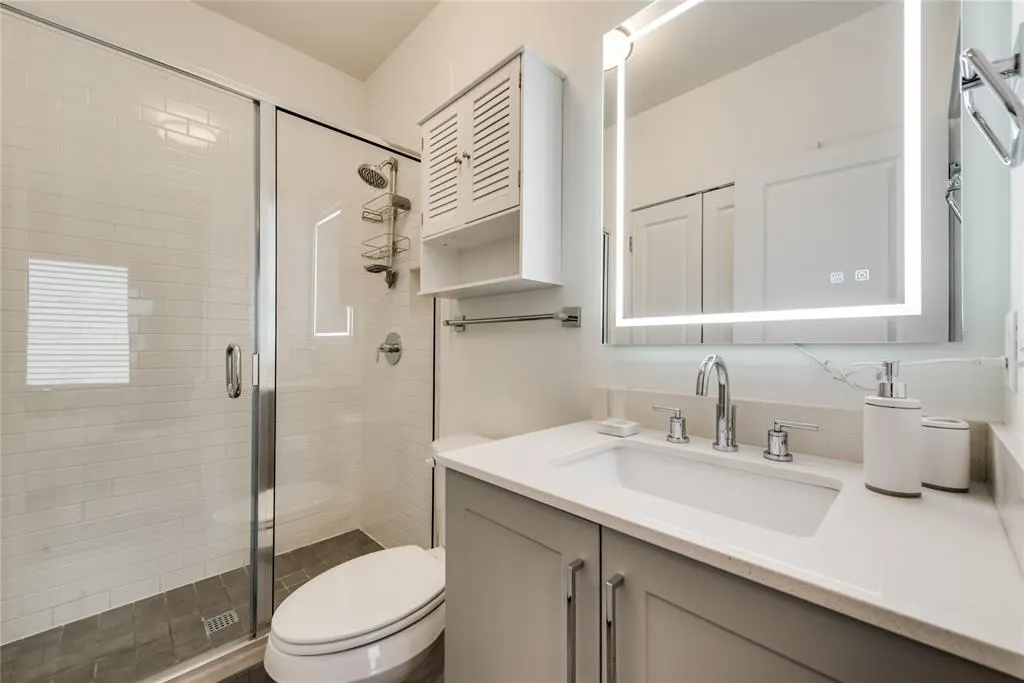 5714 Mccommas Boulevard, #105