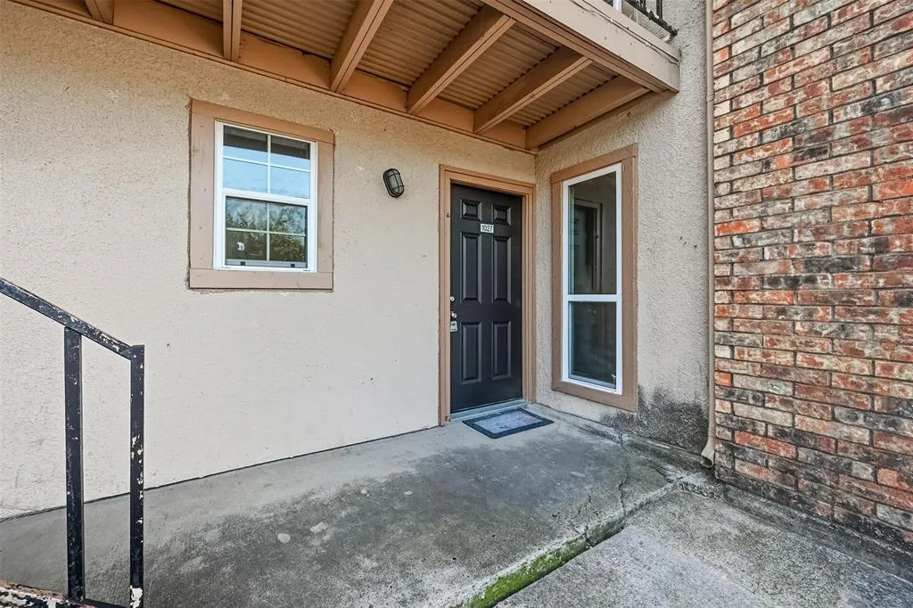 8110 Skillman Street, #1027