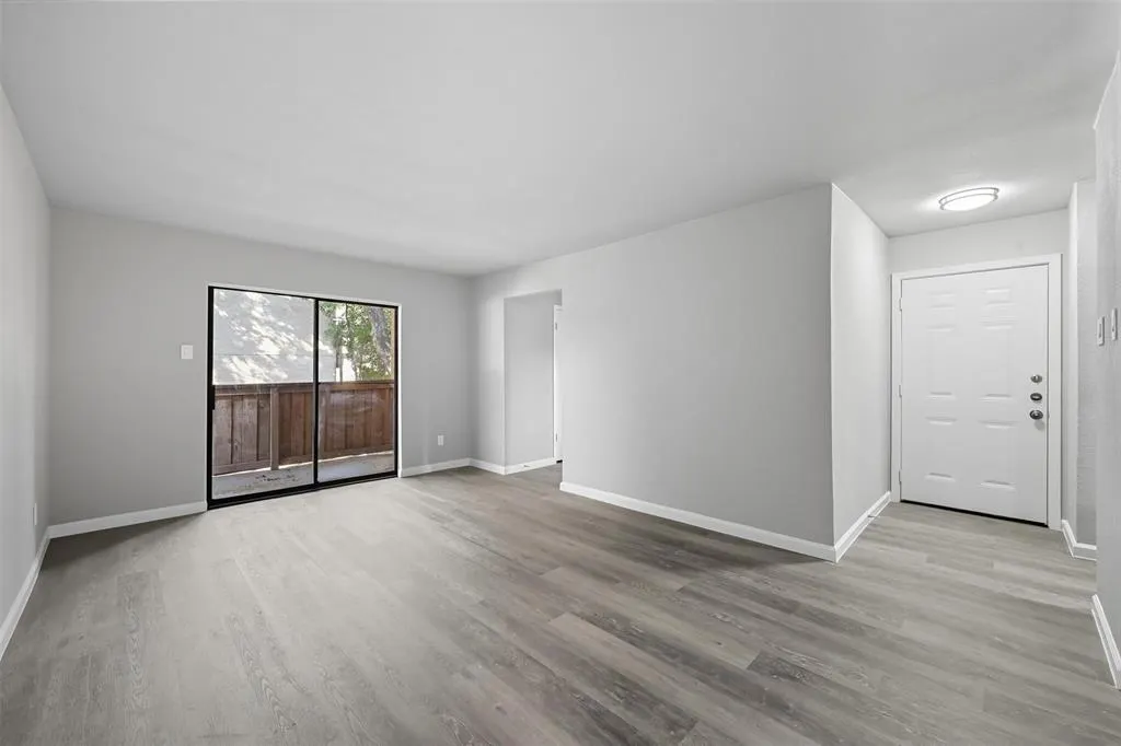 8110 Skillman Street, #1027