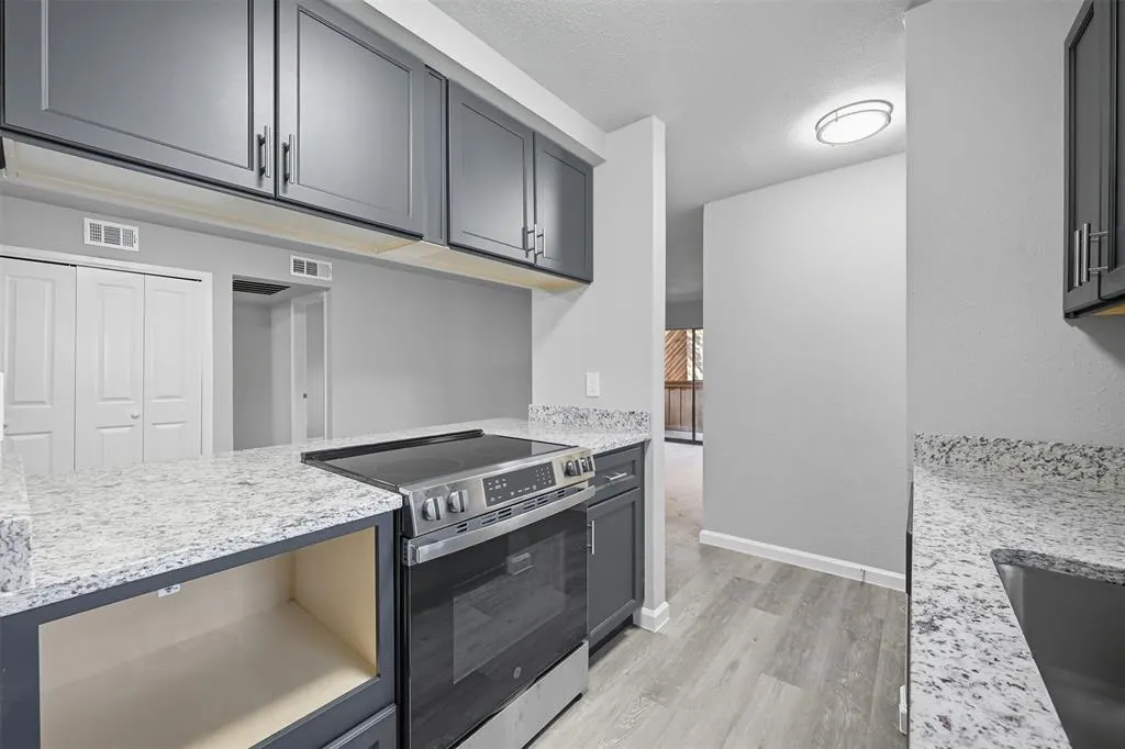 8110 Skillman Street, #1027