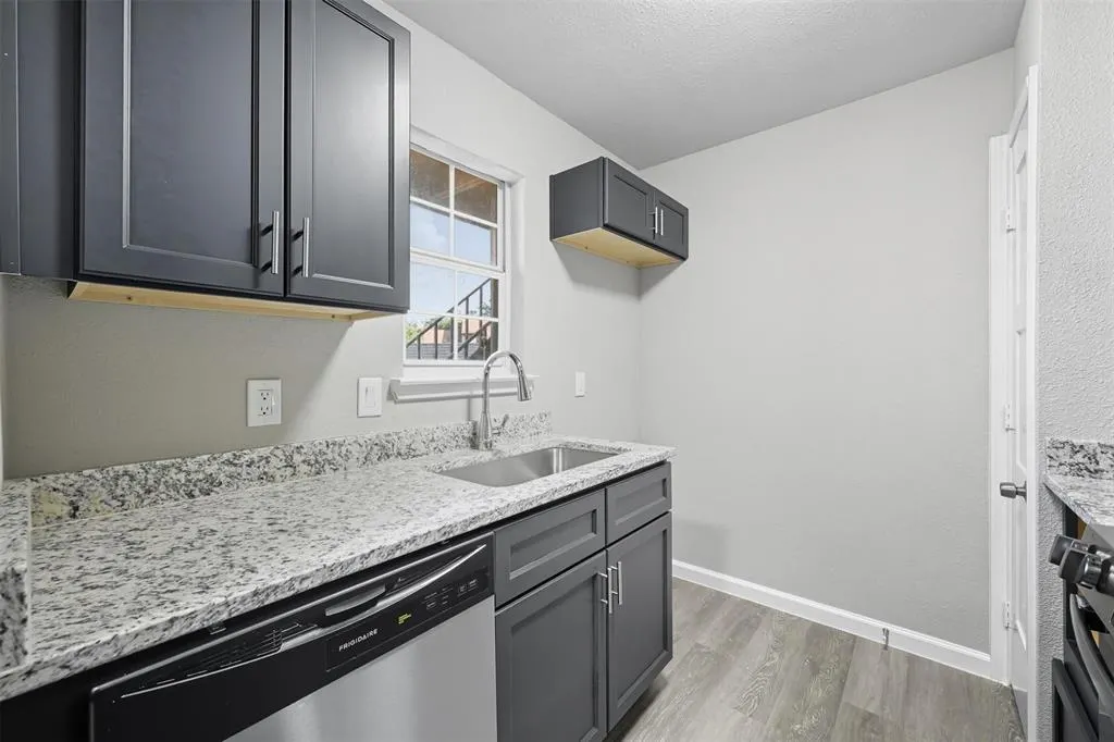8110 Skillman Street, #1027
