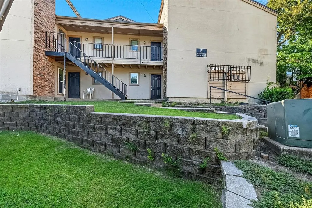 8110 Skillman Street, #1027