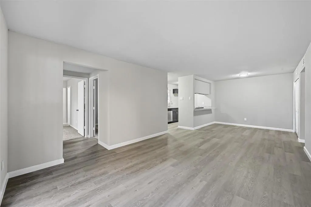 8110 Skillman Street, #1027