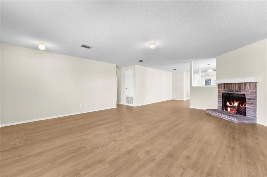 2633 Salt Maker Way