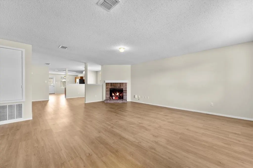 2633 Salt Maker Way