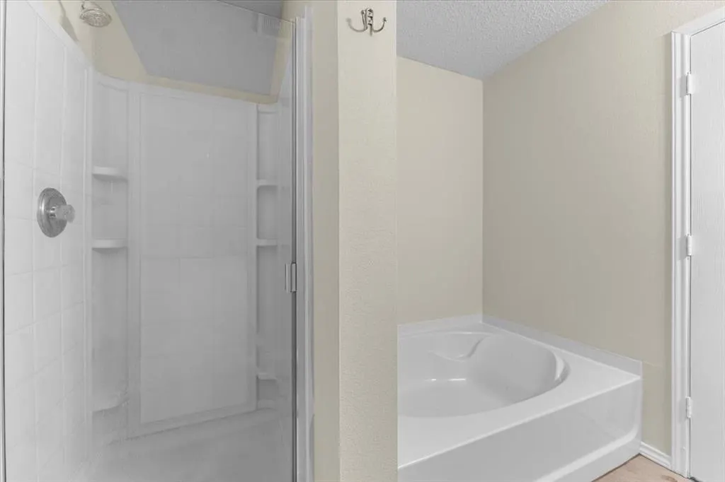 2633 Salt Maker Way