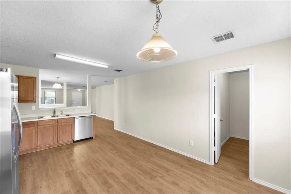 2633 Salt Maker Way