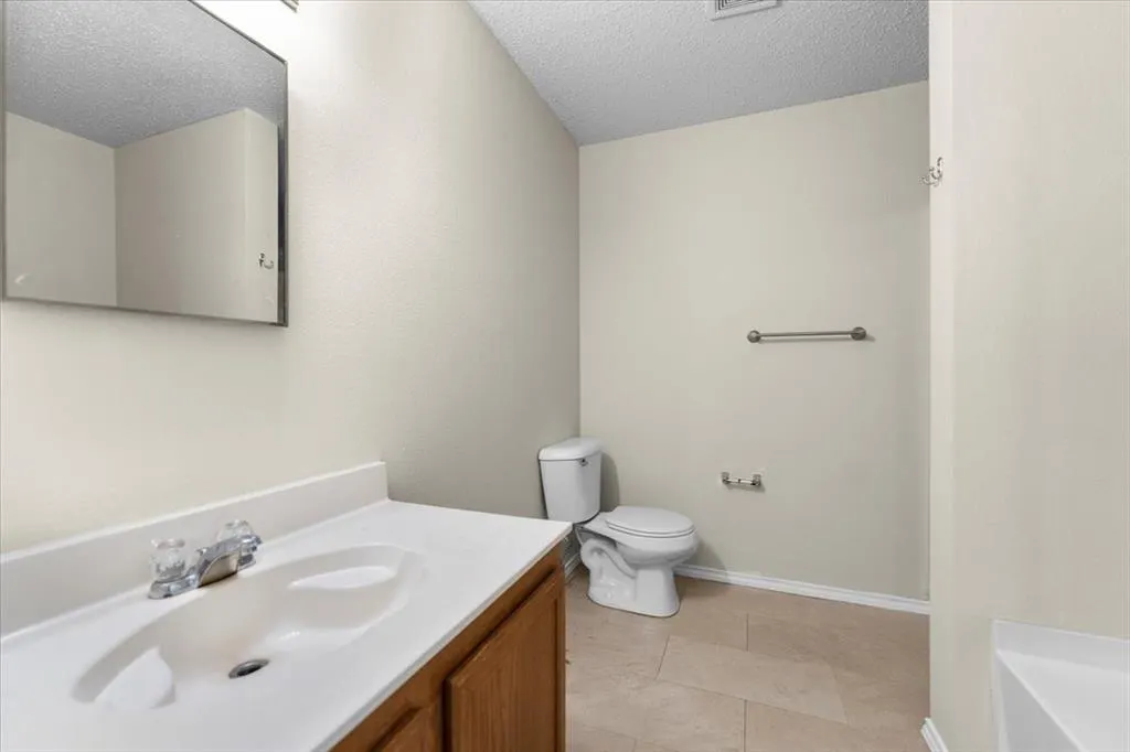 2633 Salt Maker Way