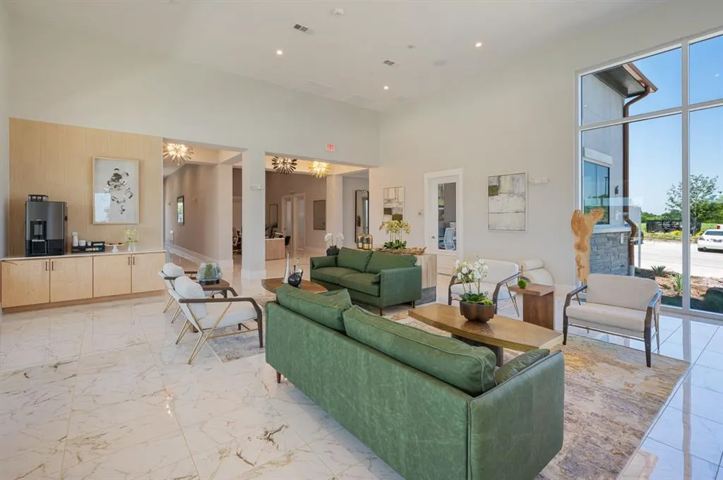 579 LLOYDS ROAD, #1229A