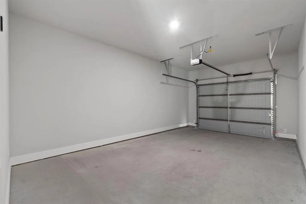 579 LLOYDS ROAD, #1229A