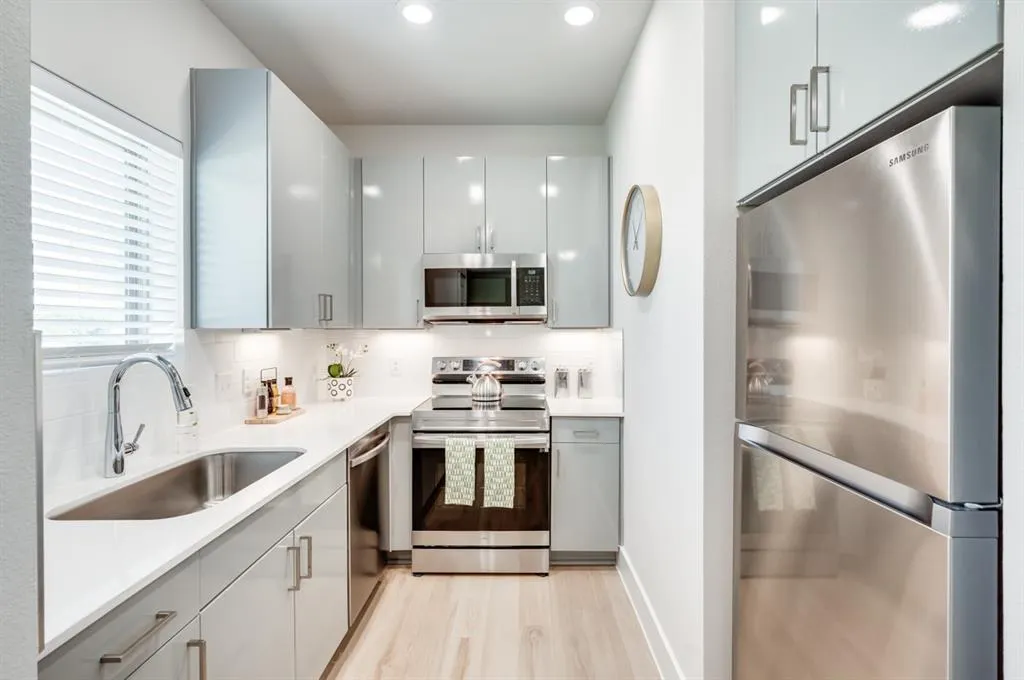 579 LLOYDS ROAD, #1229A