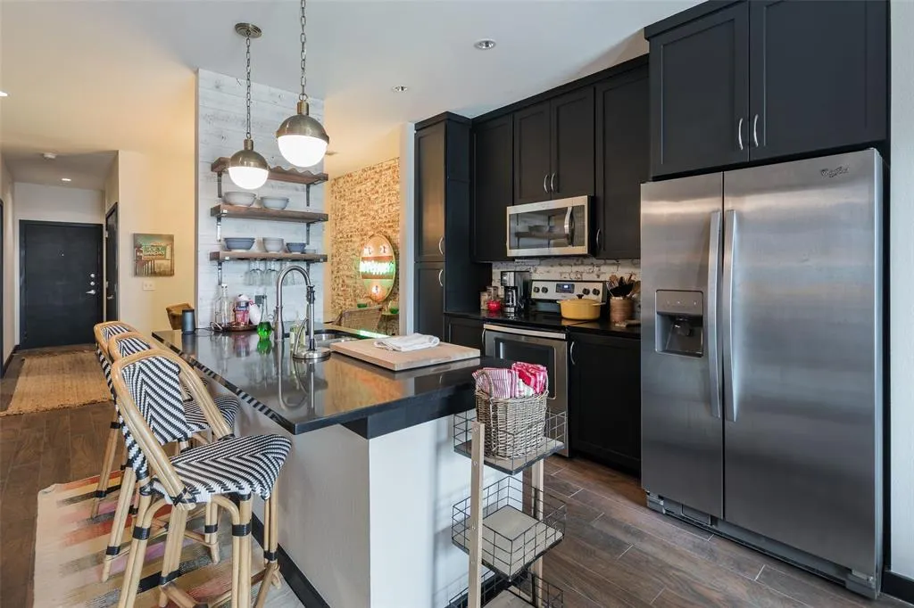 5609 Smu Boulevard, #510