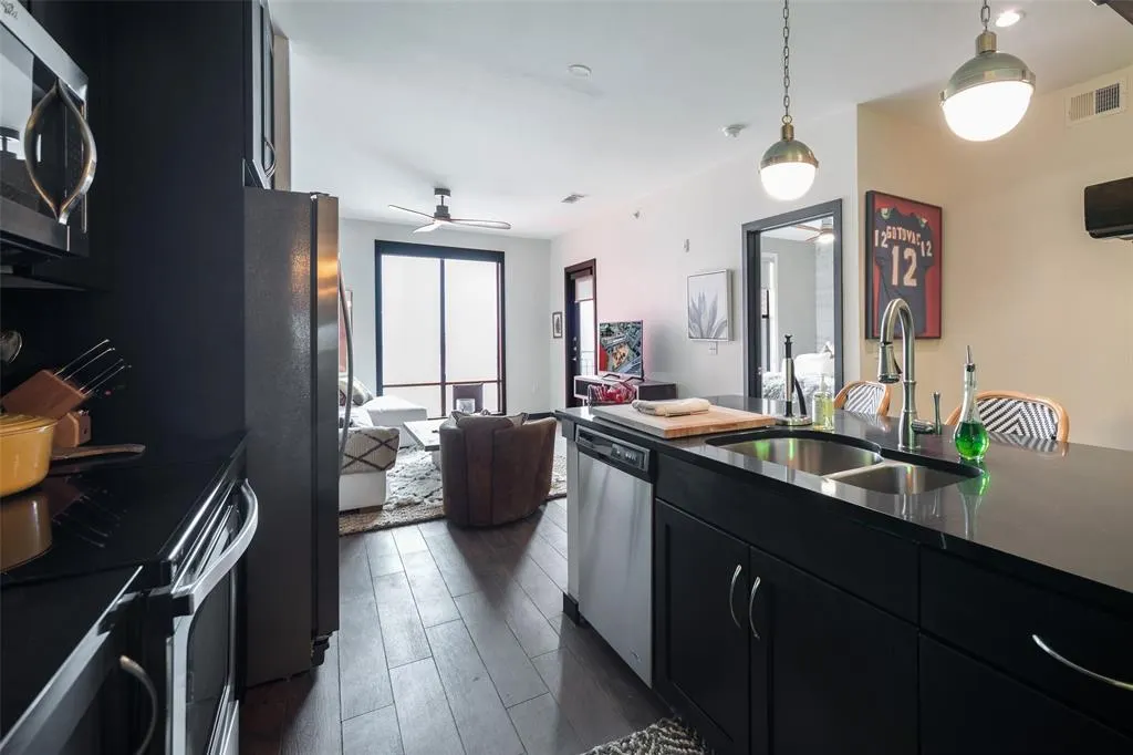5609 Smu Boulevard, #510