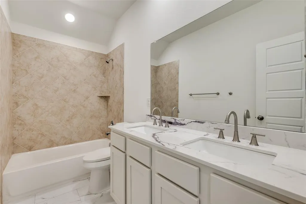 3308 Sabine Drive