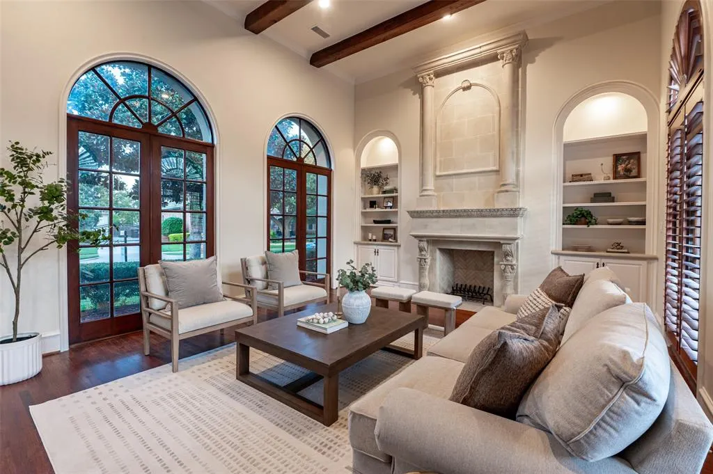 5716 Northbrook Drive