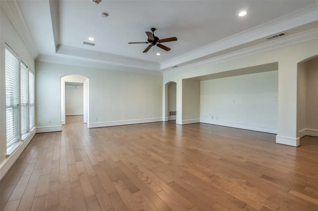 5716 Northbrook Drive