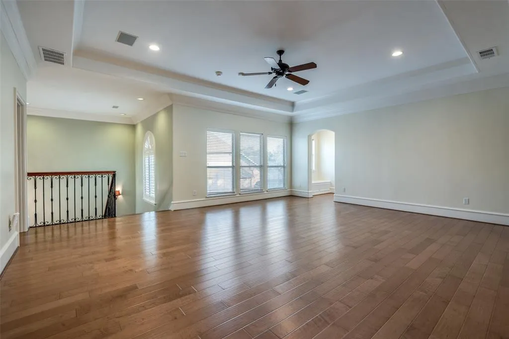 5716 Northbrook Drive