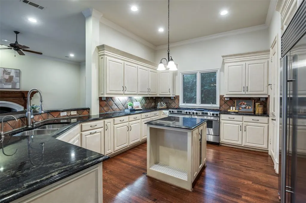 5716 Northbrook Drive