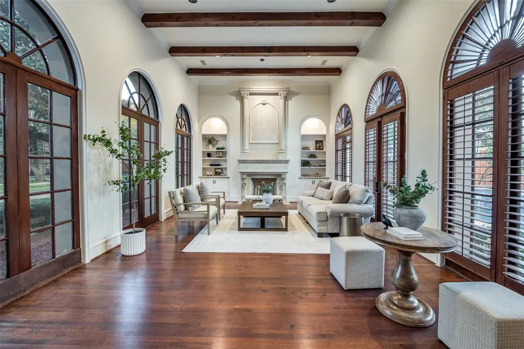 5716 Northbrook Drive