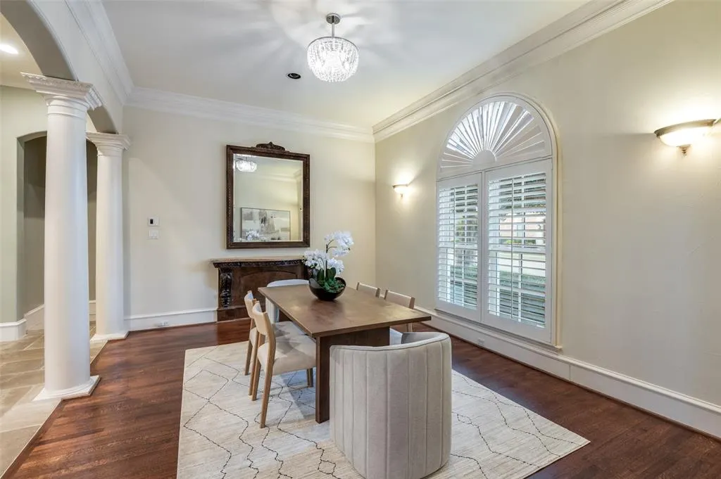 5716 Northbrook Drive